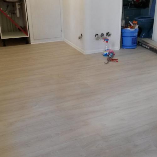 Pose des plinthes et finitions